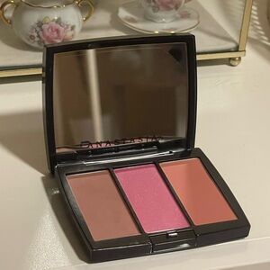 Anastasia Blush Trio, Pool Party✨